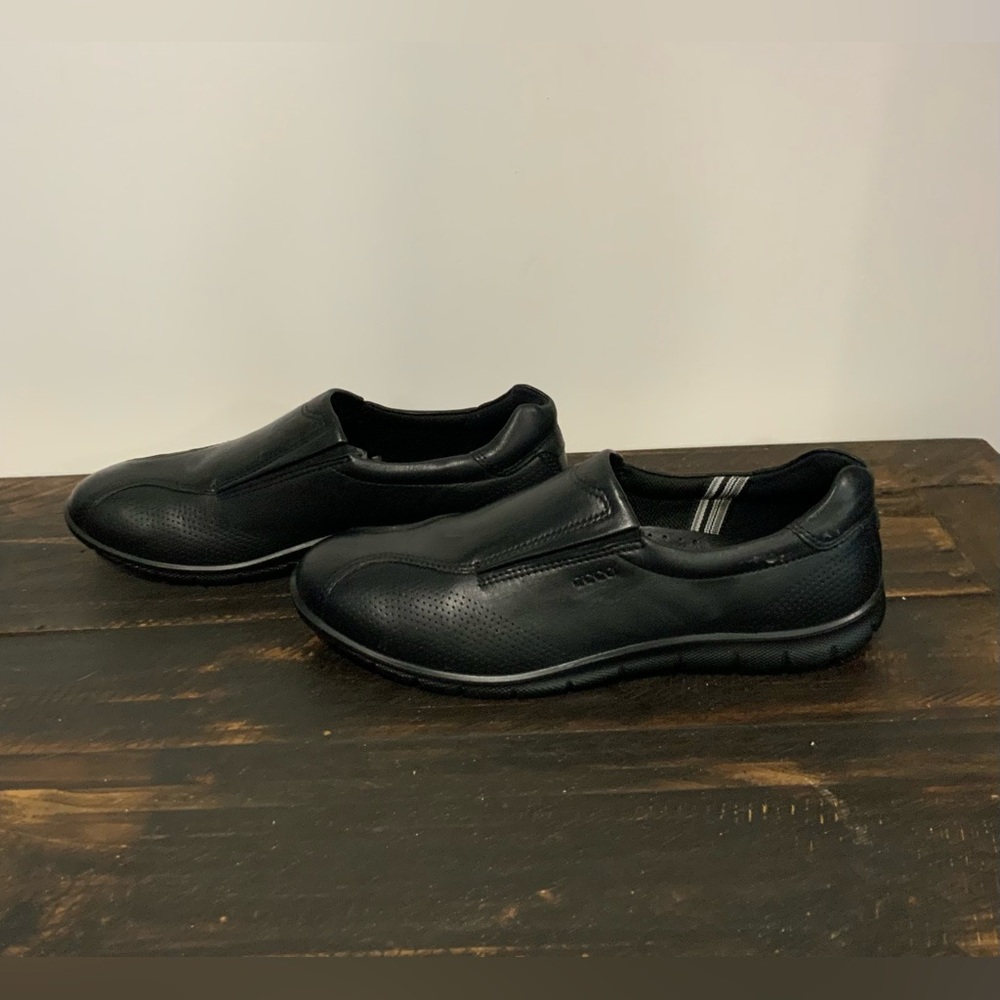 Ecco Shoes Women 9.5 Babett Slip On Black Comfort Casual Low Top Round Toe Flats